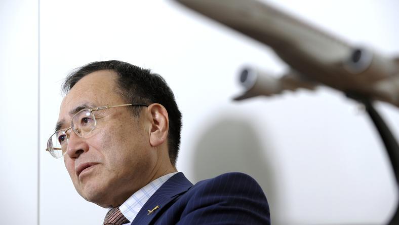 巴菲特都抛了航空股,这家公司为什么还要负债买飞机厂?